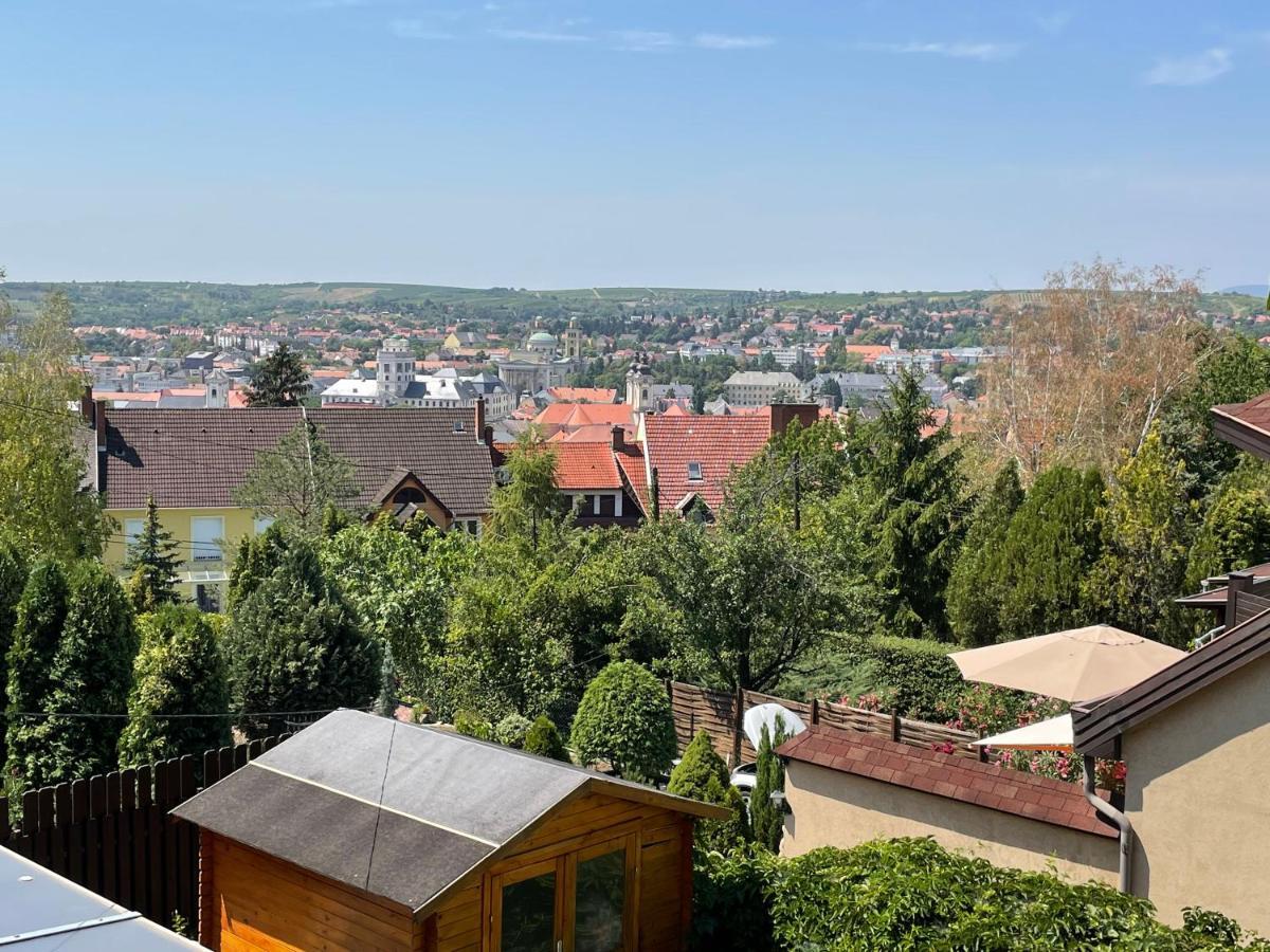Bellavista 2 Apartman Eger Eksteriør billede