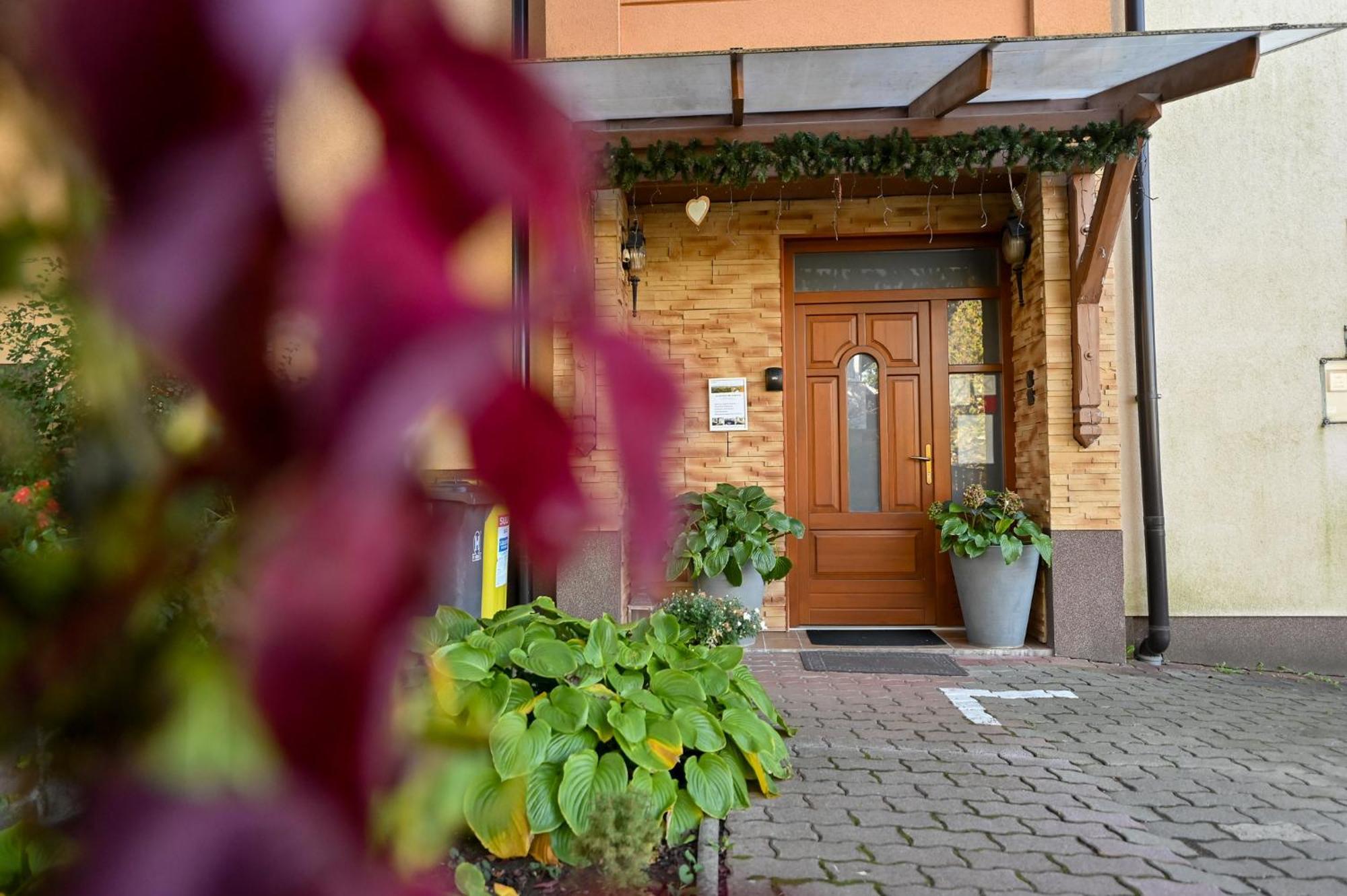 Bellavista 2 Apartman Eger Eksteriør billede