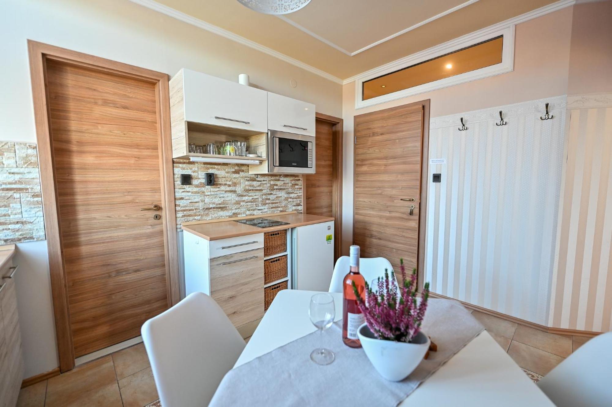 Bellavista 2 Apartman Eger Eksteriør billede