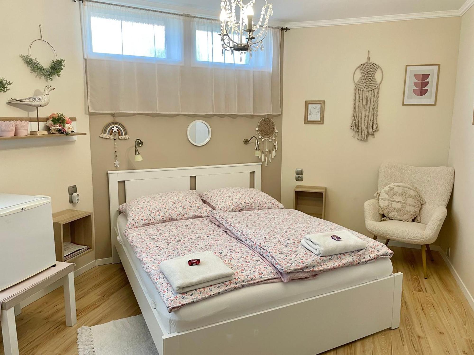 Bellavista 2 Apartman Eger Eksteriør billede